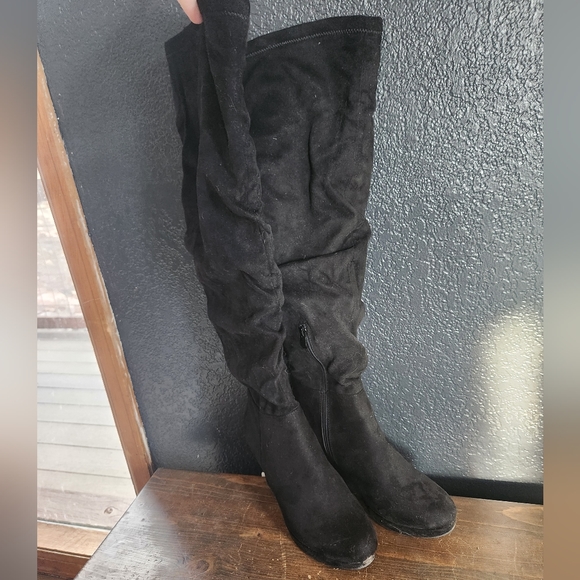 Chinese Laundry Black Faux Suede Over the Knee Slouch Wedge Heel Boot - size 8.5 - Picture 15 of 16
